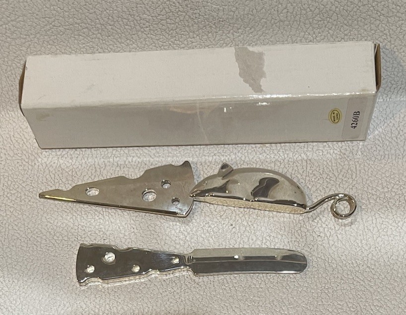 Spatula with Mouse Shaped Handle & Cheese Knife with Cheese Handle with Box