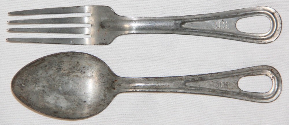 ORIGINAL EARLY WWII FORK AND SPOON FOR MESSKIT AND FIELD USE