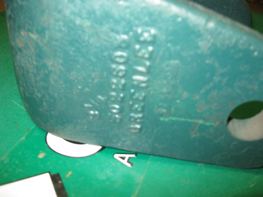 GREENLEE 885T 31/2" EMT SADDLE