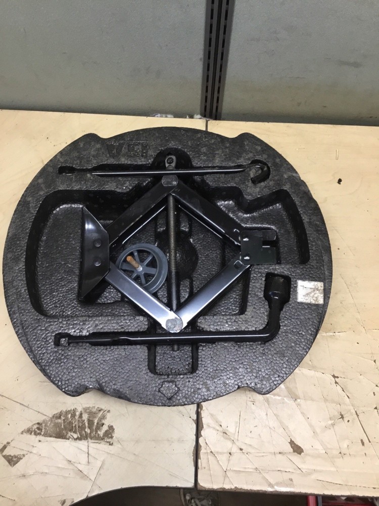 2002 Honda CRV Jack Kit