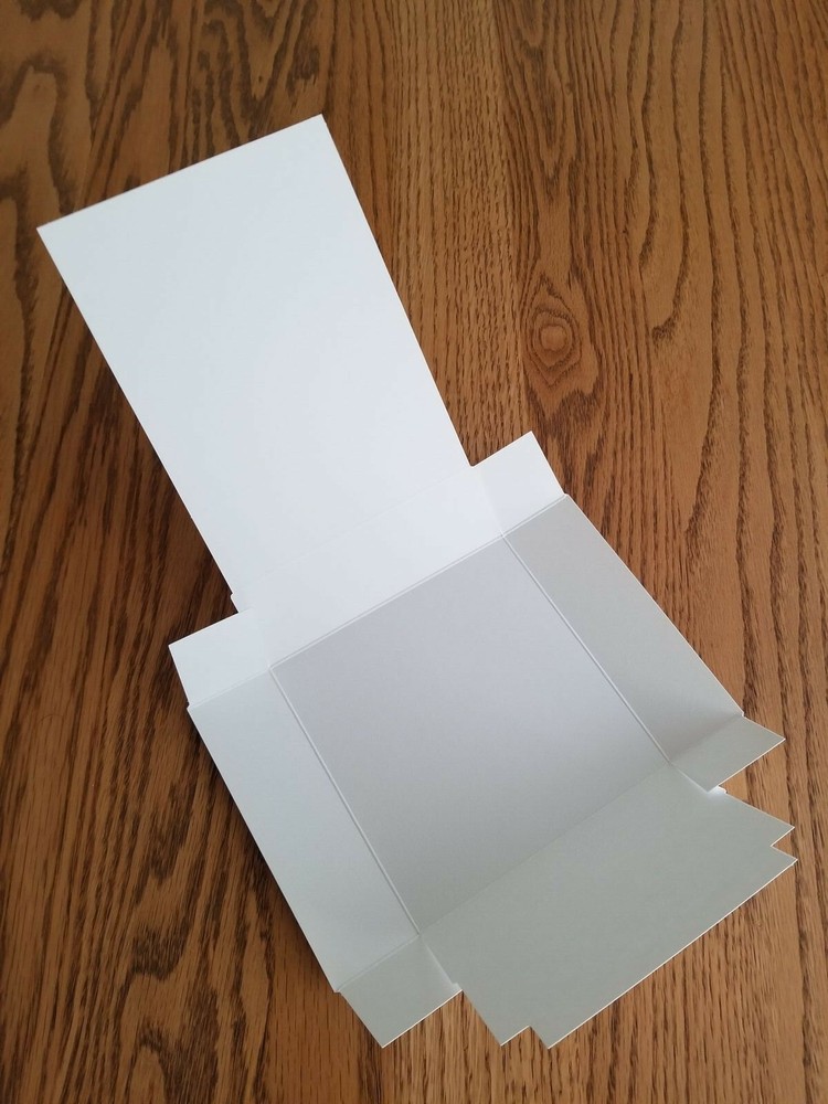 FB-6 Fold up boxes 100 count White 5 1/8" X 5 1/8"