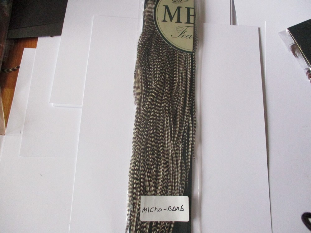 metz micro barb grizzle saddle rooster hackle grade 2 half fly tying materials