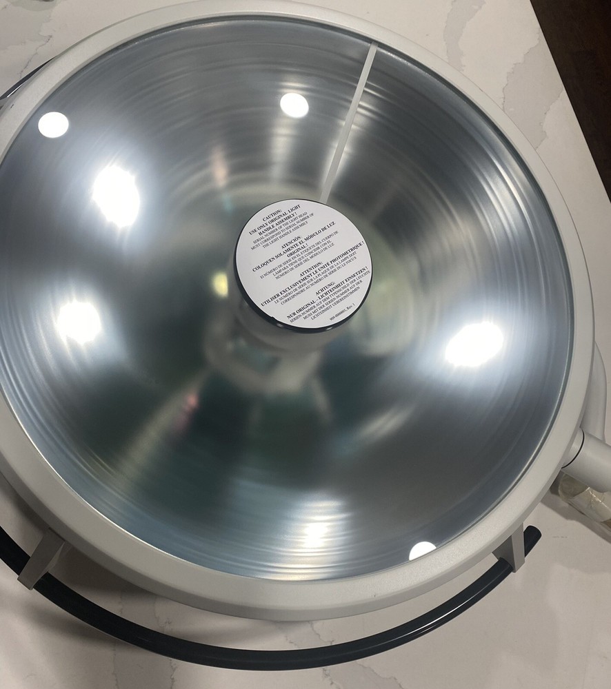 Stryker Visum 600 Light Head Camera Ready, Cardinal