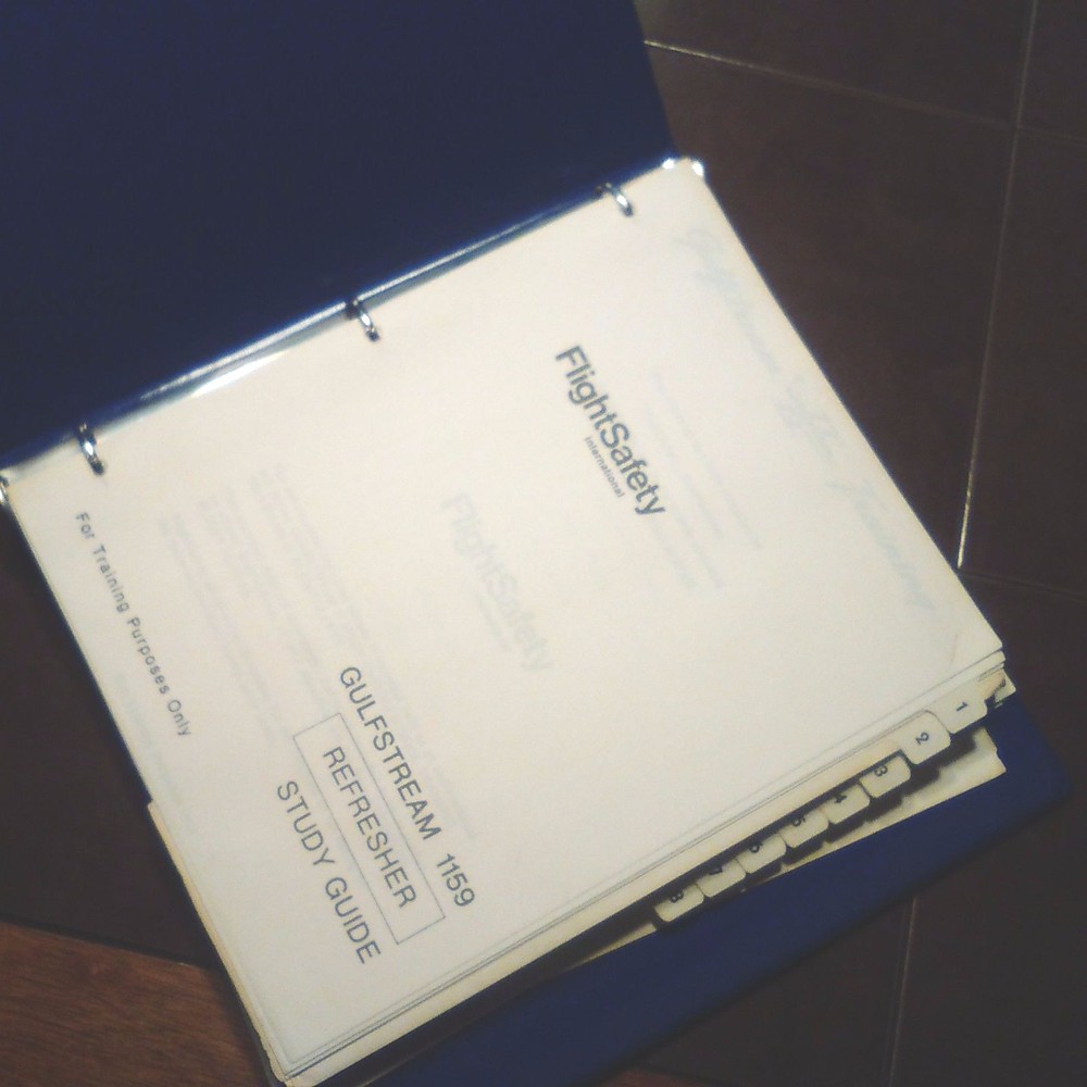 Gulfstream II, Model G1159 Pilot Training Manual, Refresher Guide