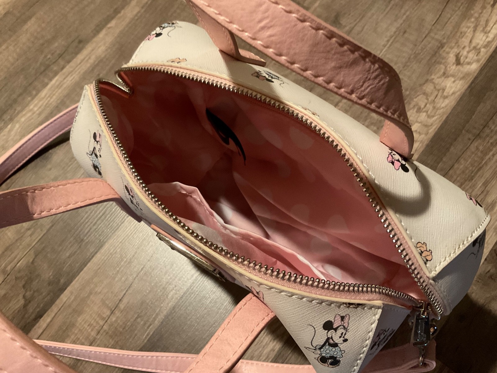 LOUNGEFLY DISNEY MINNIE MOUSE ALL OVER PRINT HANDBAG TOTE & WALLET SET