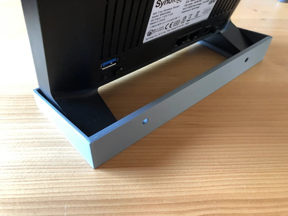 Synology MR2200ac Wall Mount
