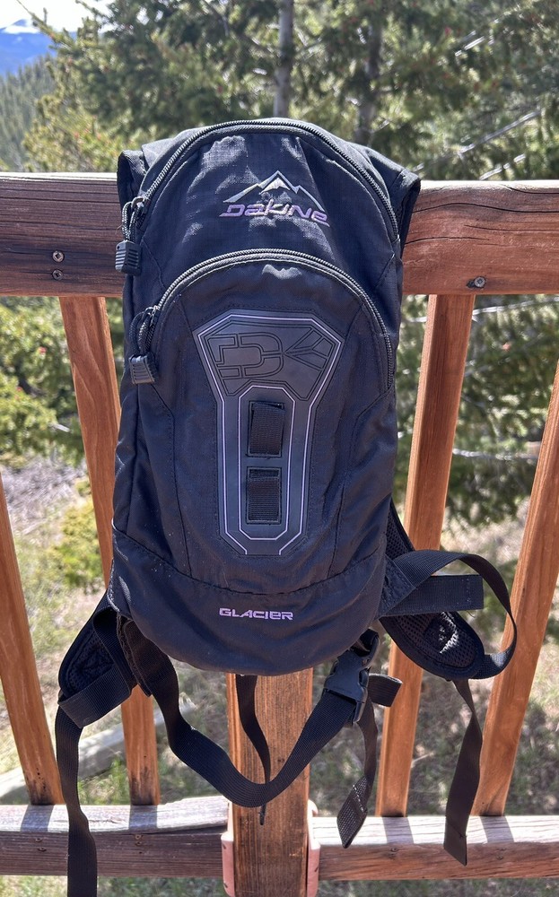 DAKINE Glacier  Backpack With  Water Bag