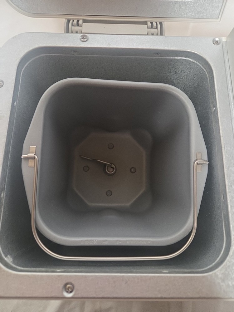 Breadman TR560 Bread Machine