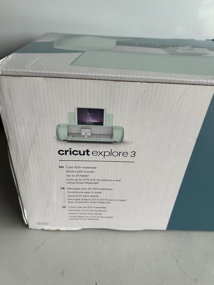 Cricut Explorer 3: Precision Cutting Machine Excellent Condition
