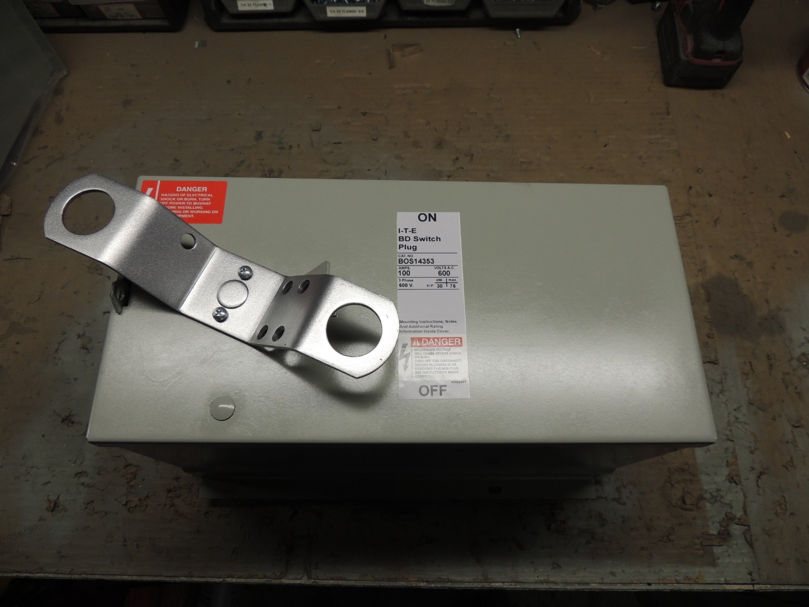 BOS14353 SIEMENS I.T.E. BD SWITCH PLUG, RECON 100 AMP, 600V