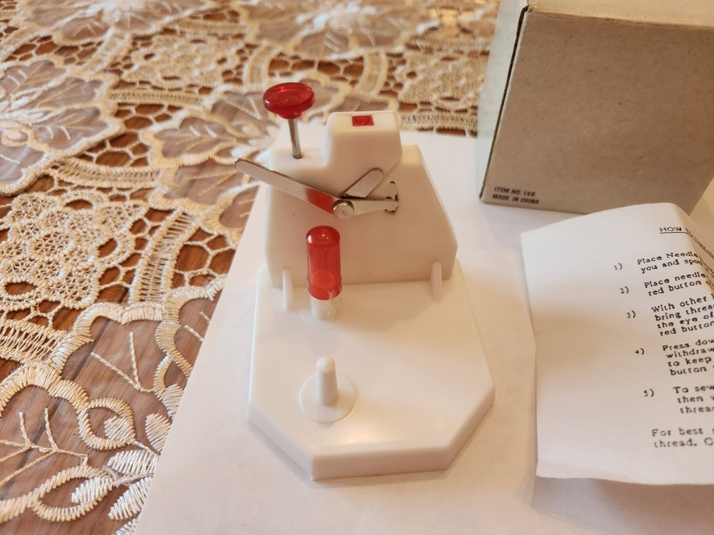 Vintage 1990 Easy Threader Machine With Instructions