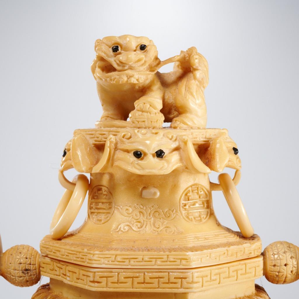 Pair Vintage Carved Resin Chinese Incense Censer Burner Foo Dogs Ornate READ