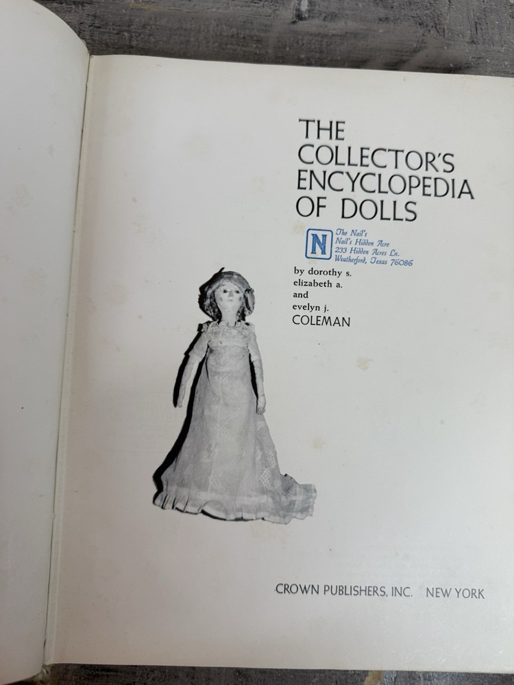 The Collectors Encyclopedia Of Dolls