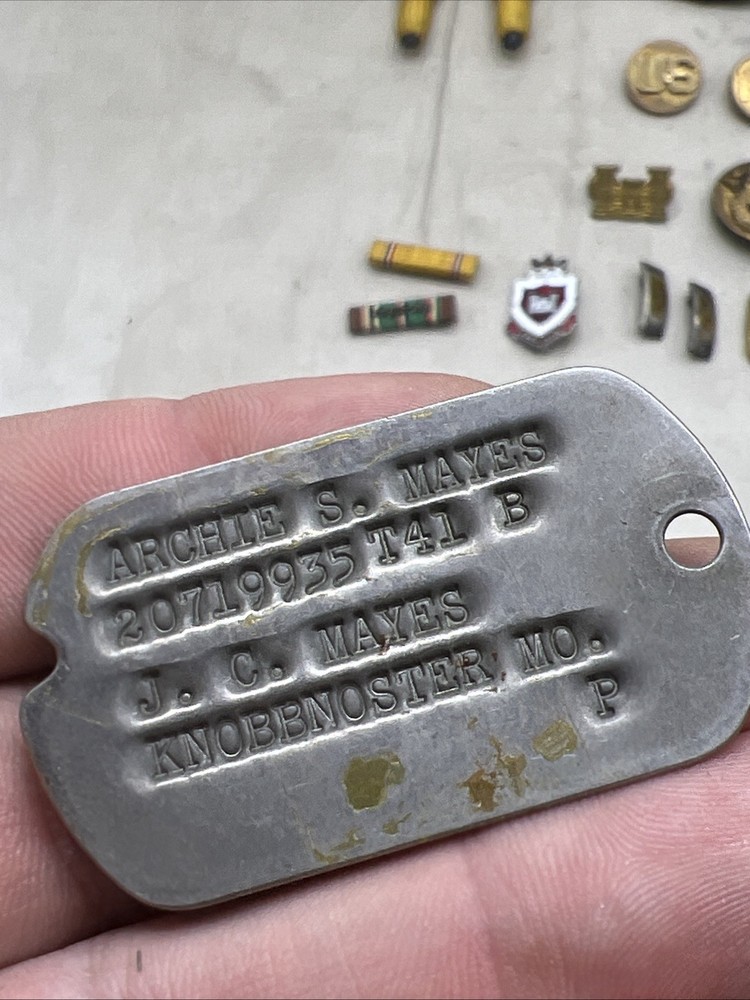WW2 US Army Dog Tag / Insignia Lot ID’d Later USAF General (EE519