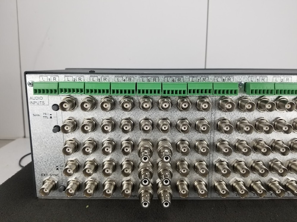 Kramer vp-88 8x8 RGBHV/ balanced audio matrix