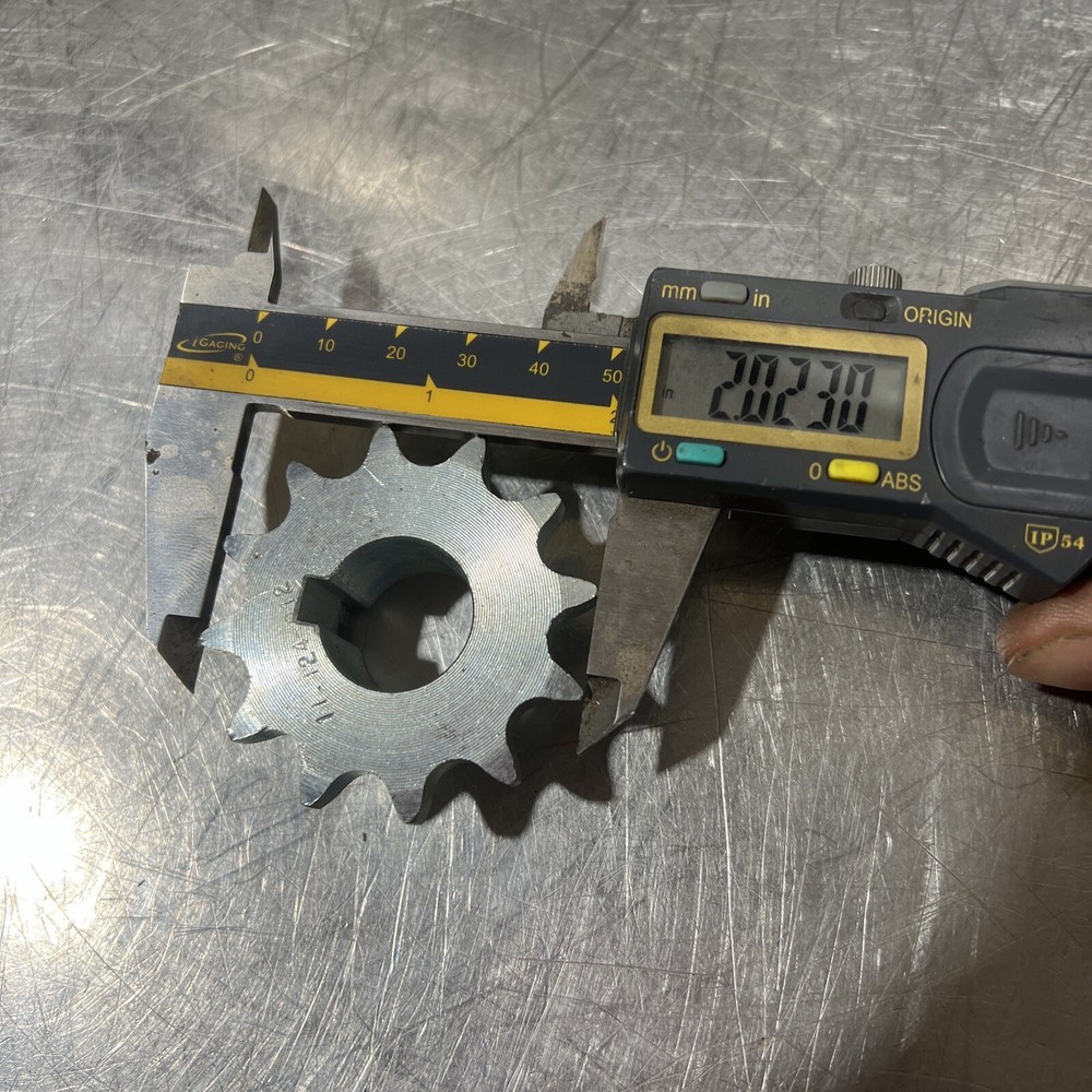 Nos Surplus 11-124-012 Sprocket