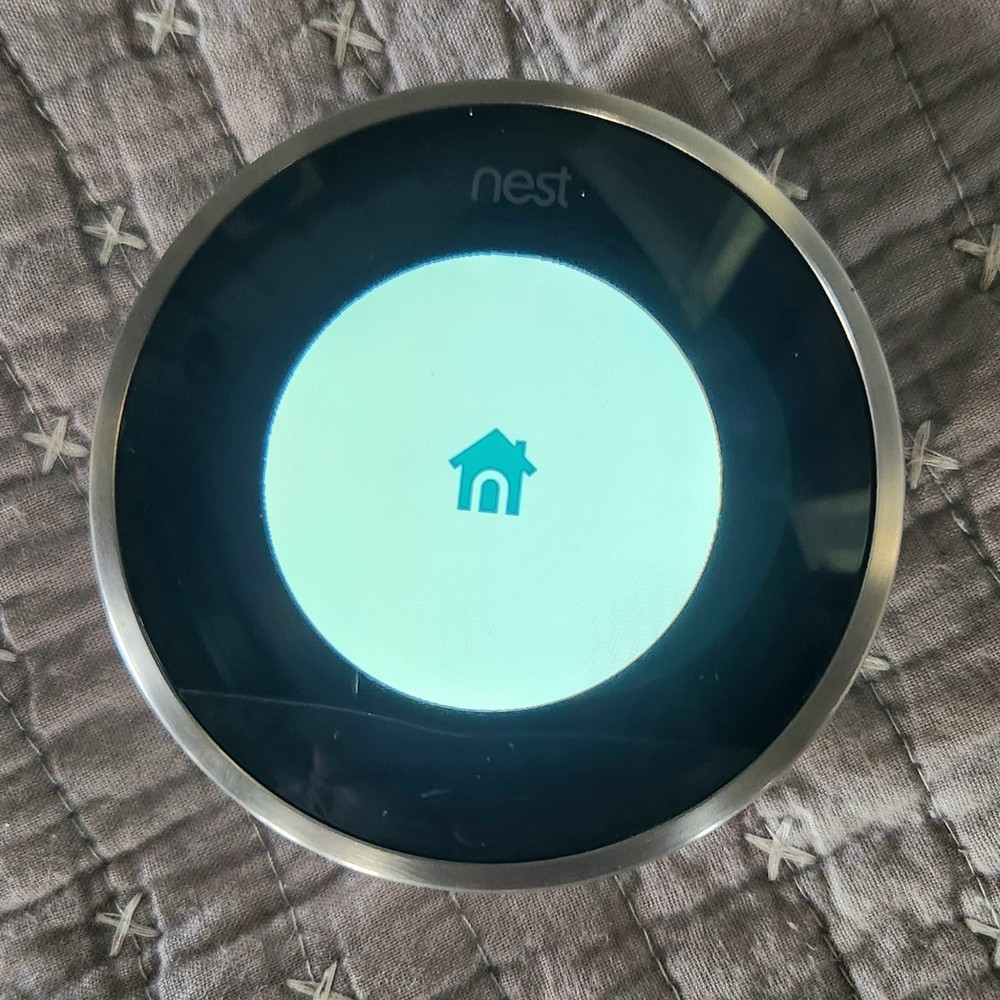 Nest 2nd Generation Learning Thermostat With Mount