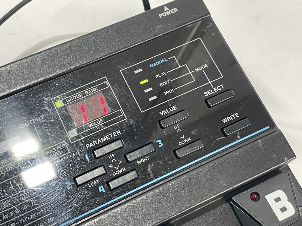 BOSS ME-5 Guitar Multi Effects processor Pedal Working AC100V