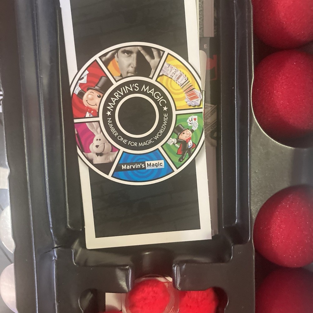 Marvins Ultimate Magic - 400 Tricks & Illusions Magic Set (Marvin's Magic)