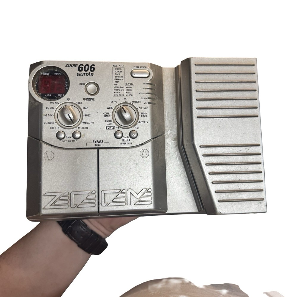 Zoom 606 Guitar Multi-Effects Processor Pedal Pre-owned