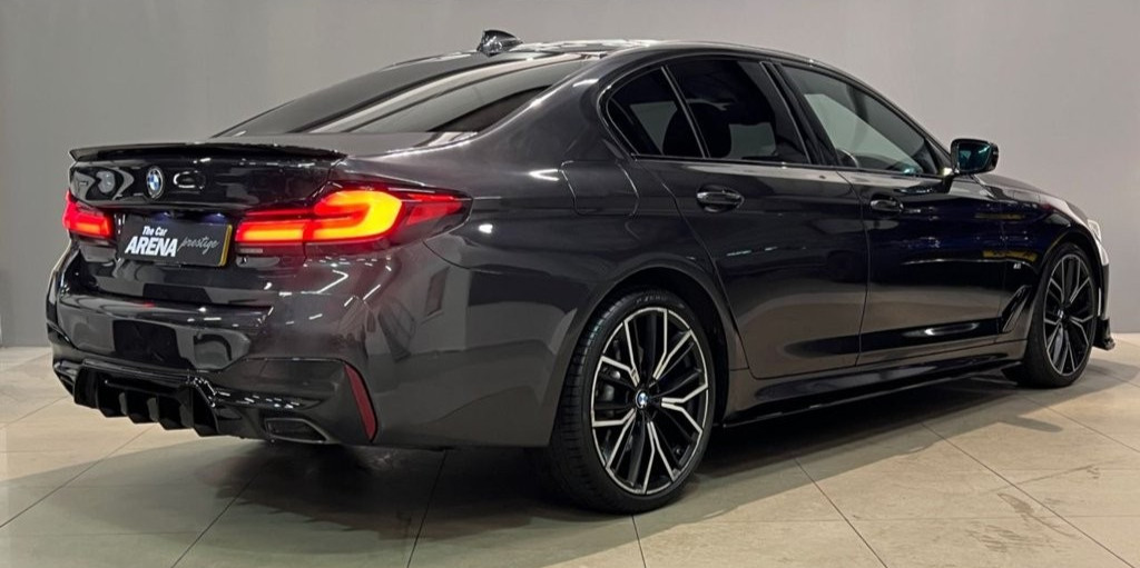 BMW G30 G31 5 SERIES GLOSS BLACK FRONT LIP DIFFUSER SPOILER M PERFORMANCE KIT