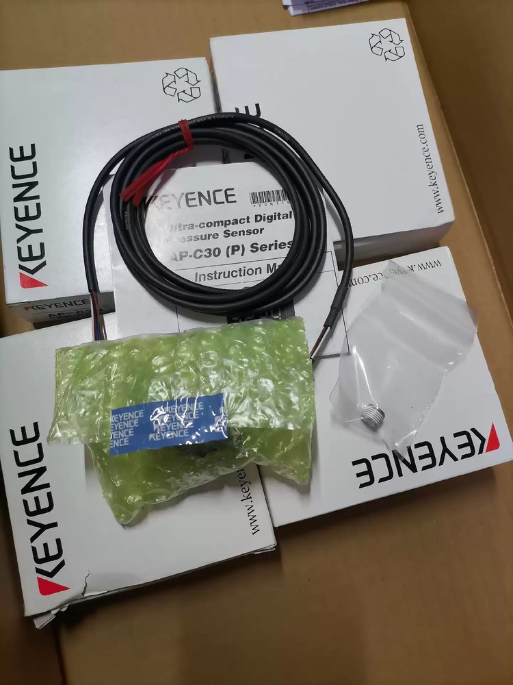1pcs KEYENCE AP-C30 NEW Digit Pressure Sensor