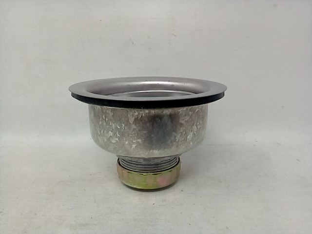 Glacier Bay New Fixed Post Kitchen Sink Strainer