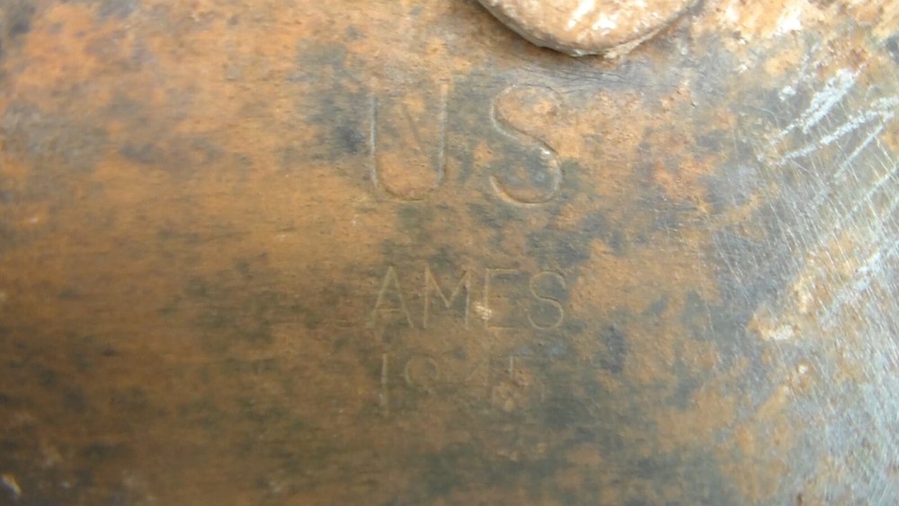 WW2 era US Military M-1943 Folding Shovel Entrenching E-Tool (AMES 1945) [USED]