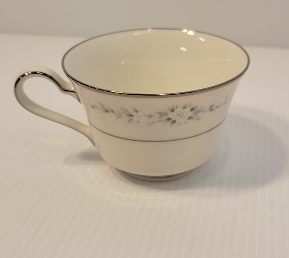 Noritake Ivory China Tea Cup Heather Pattern 7548 Dinnerware Table Setting Piece