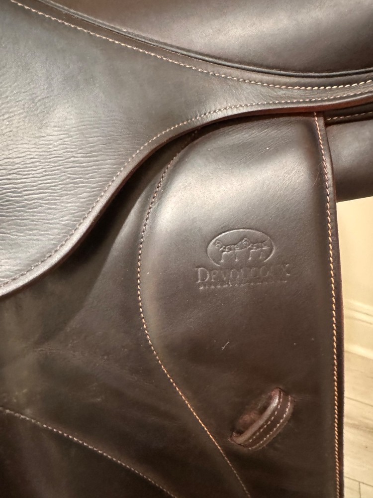 Devoucoux Biarritz Saddle 17" Buffalo with Grain D3D