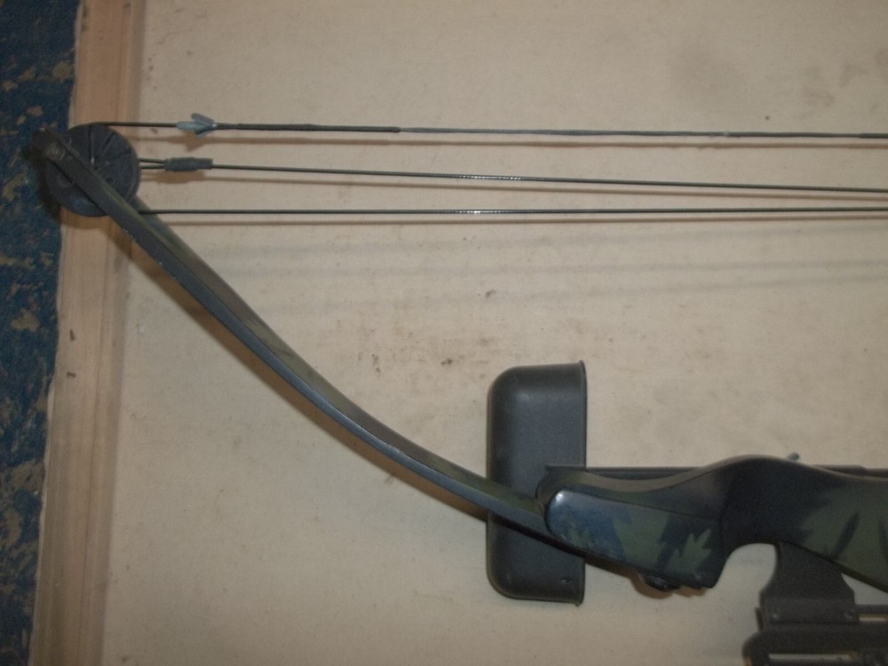 Pro Line Compound Bow...Intermediate...40:50 Lbs...27" Draw Length