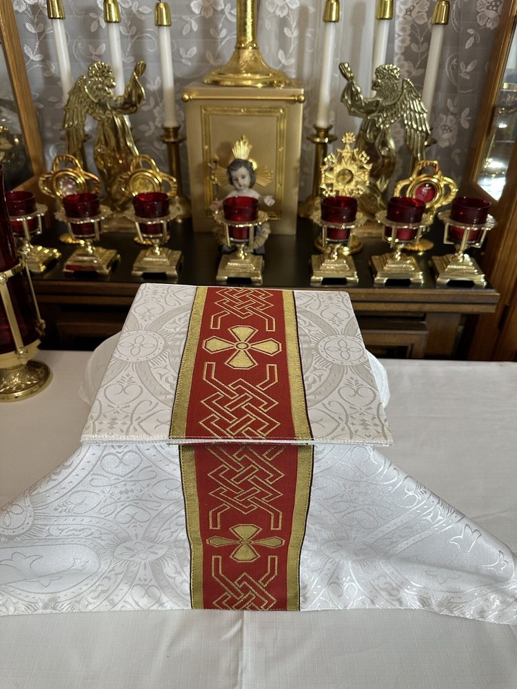 WHITE CHALICE VEIL AND BURSE SET
