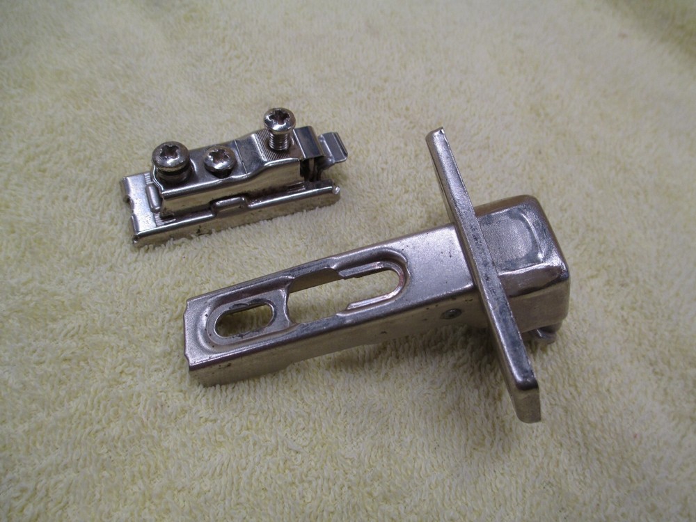 Grass 1006-30 Cabinet Hinge, No Base Plate, WS