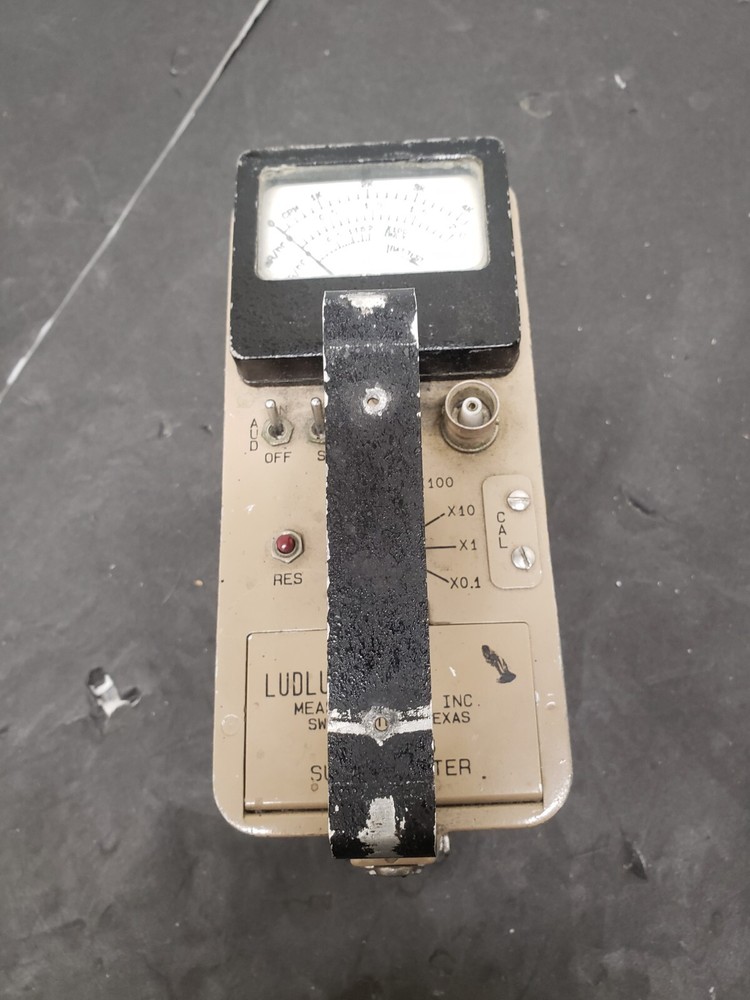 LUDLUM Model 3 Survey Meter * READ *