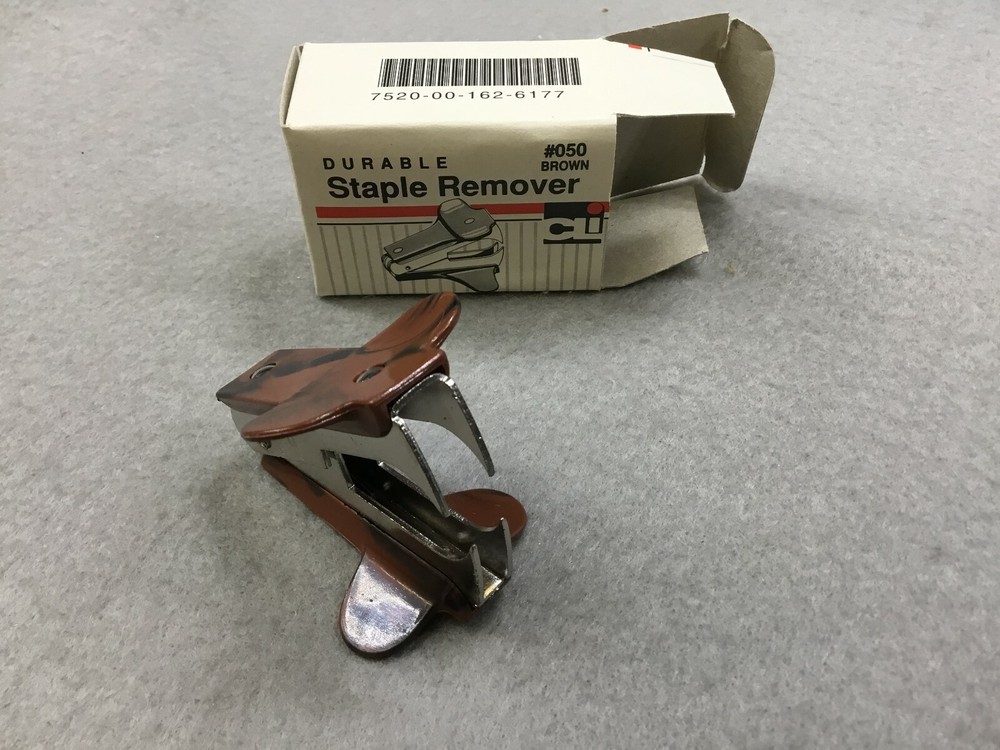 NEW Vintage CLi Brown Staple Remover #050