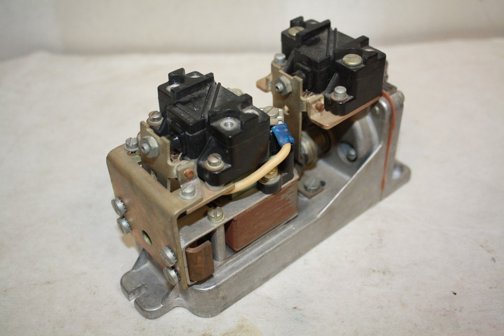 GE CR2820A 121AA3 TIME DELAY RELAY