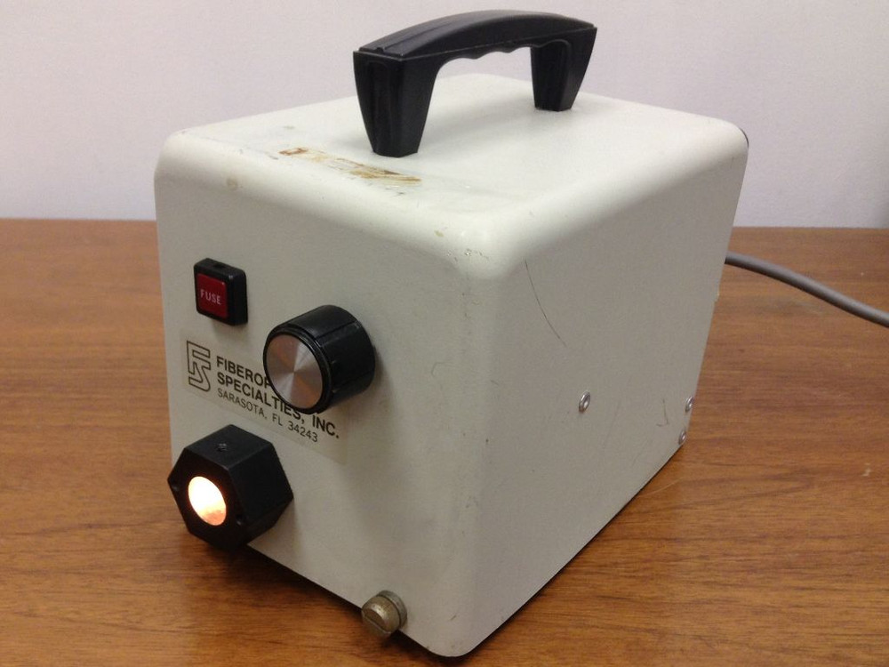 Fiberoptic Specialties - Model #LS86/110 - Light Source