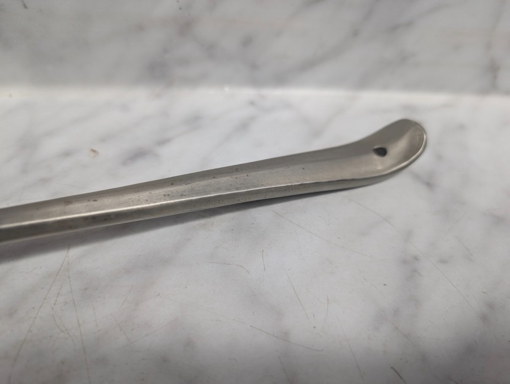 8" Vintage Silver Plated Candle Snuffer excellent condition. Not marked