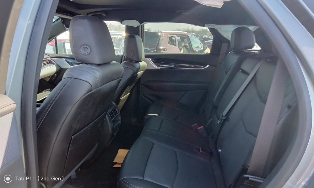 XT5 2024 Glove Box 809351