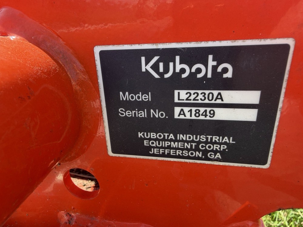 Kubota L2230A Quick Hitch Attachment