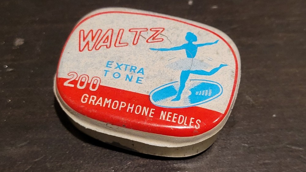 Waltz Dancer Gramophone phonograph needle Tin - Empty