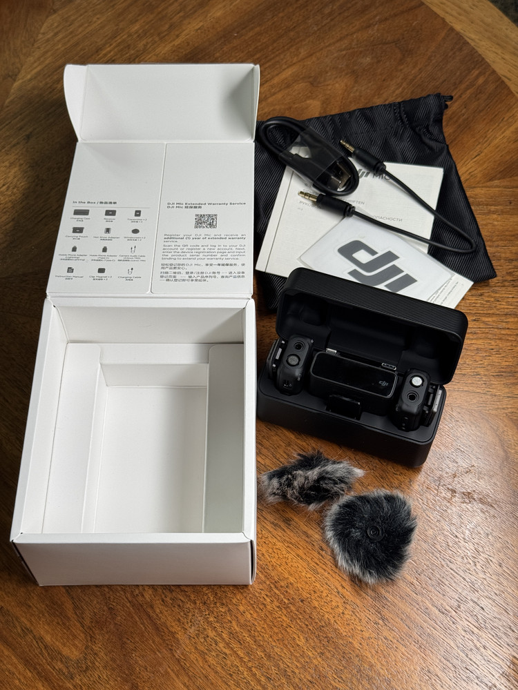 DJI Mic (2Tx, 1Rx + Charging Case) wireless lavalier microphone [OPEN BOX!]