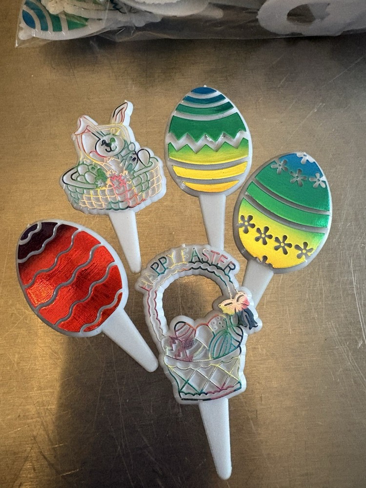 17 Dozen (204) Easter Cupcake Picks