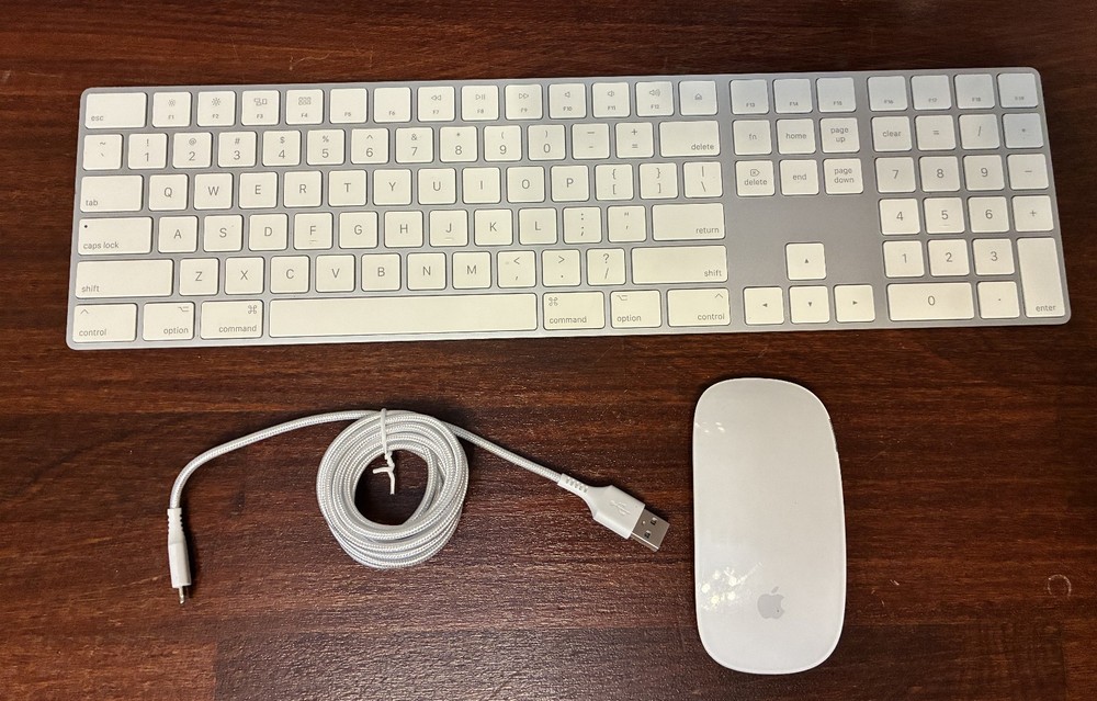 Apple A1843 Keyboard And A1657 Mouse Combo