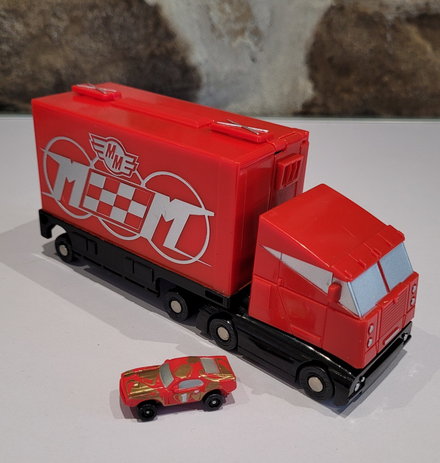 Micromachines 2002 Finish Line Truck Complete With Exclusive Playset Vehicle