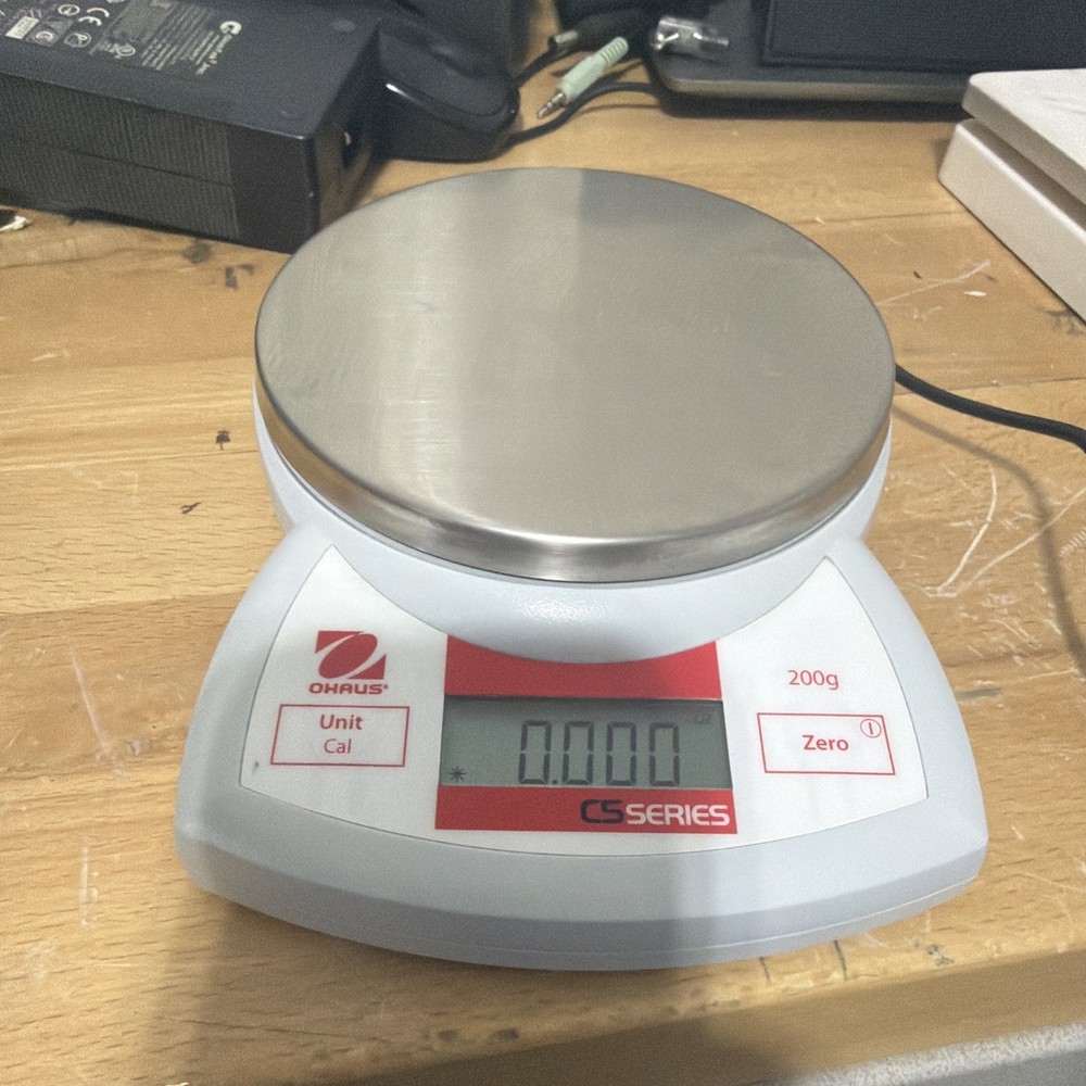 OHAUS Compact Bench Scale CS 200 - 200g Capacity, 0.1g Readability