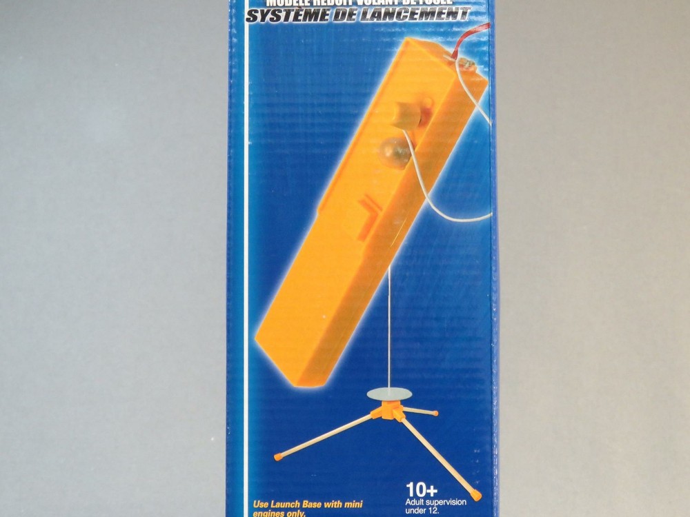 ESTES MINI LAUNCH PAD & CONTROLLER ignition powered rockets space nasa EST2464