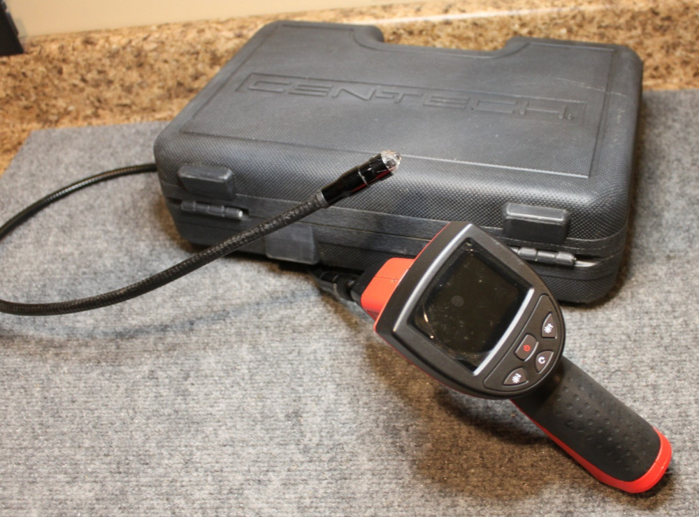 Cen-Tech LCD Inspection Camera & Case Model 67979 W/Batteries & Hard Case Tested