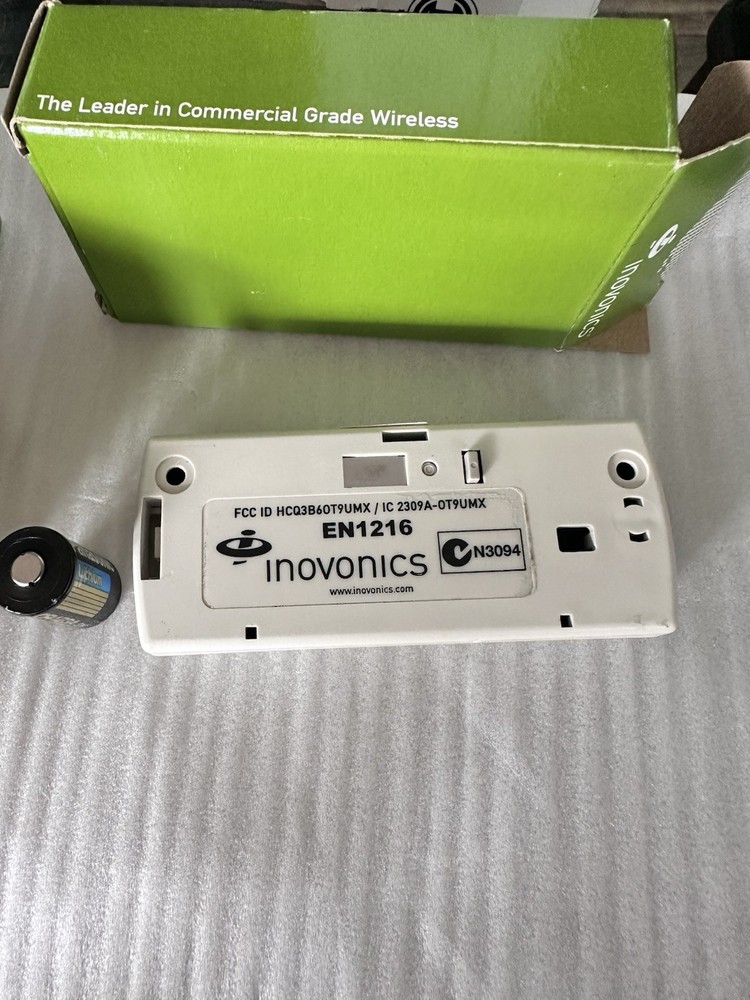 Inovonics EN1216 Dual Input Universal Transmitter with Wall Tamper