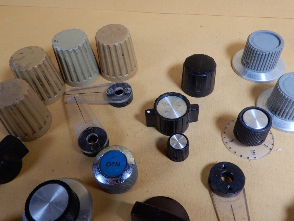 Huge Lot of Vintage Knobs - One Brown Daka Ware Everything Shown